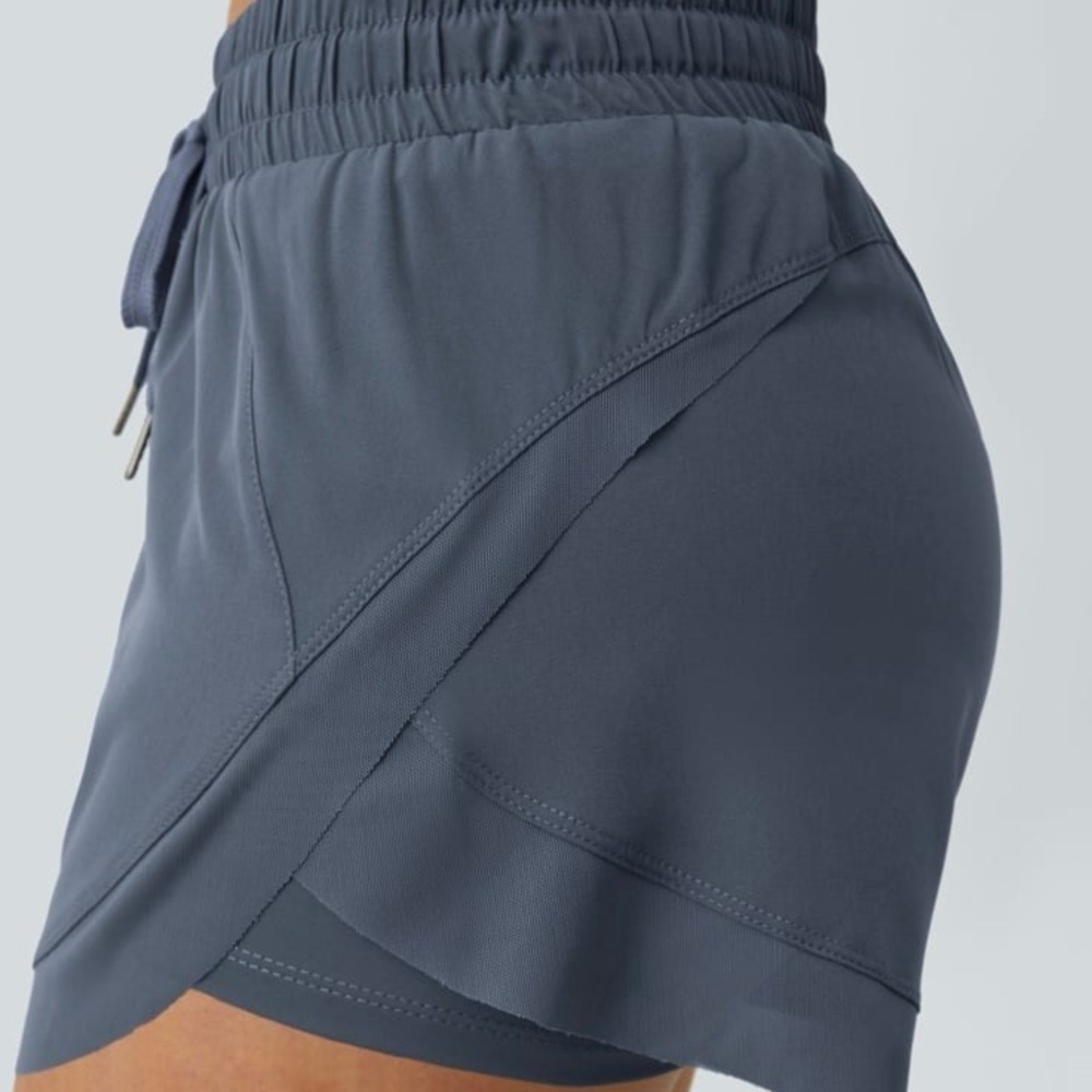 Halara Mid Rise‎ 2-in-1 Flowing Running Shorts 3" Medium - Picture 6 of 12